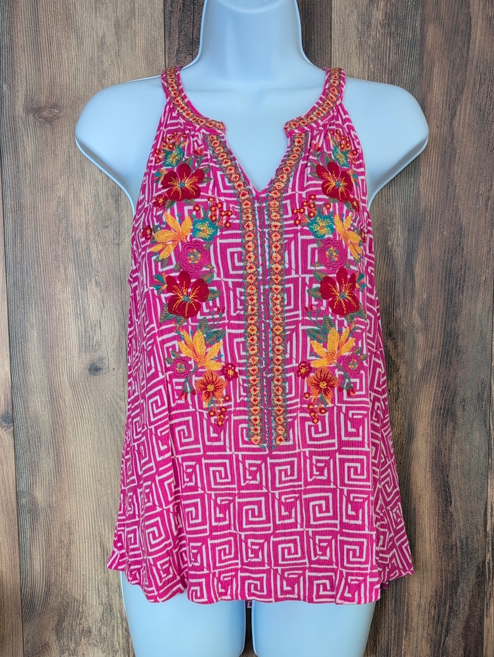 Savanna Jane Embroidered Pink Sleeveless V-Neck Tank Top S 782A